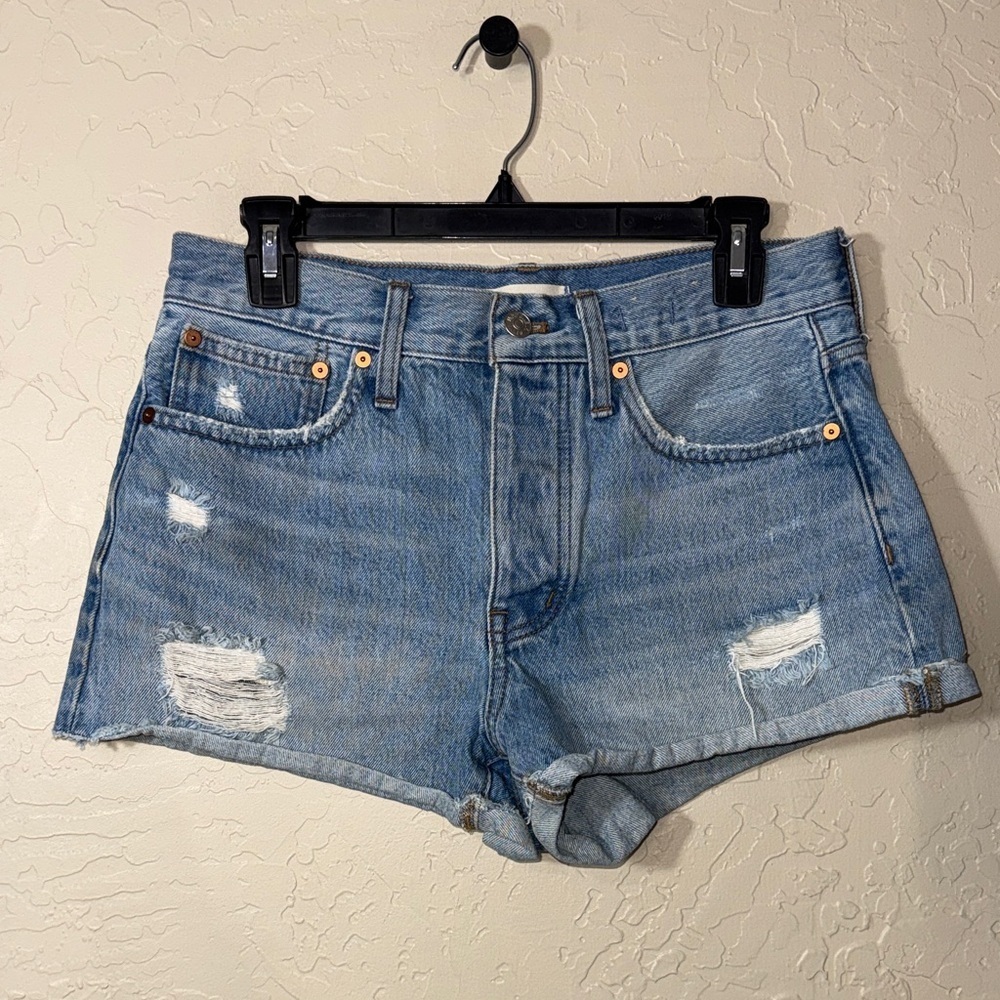 Madewell relaxed denim shorts 3” button fly 100% cotton.